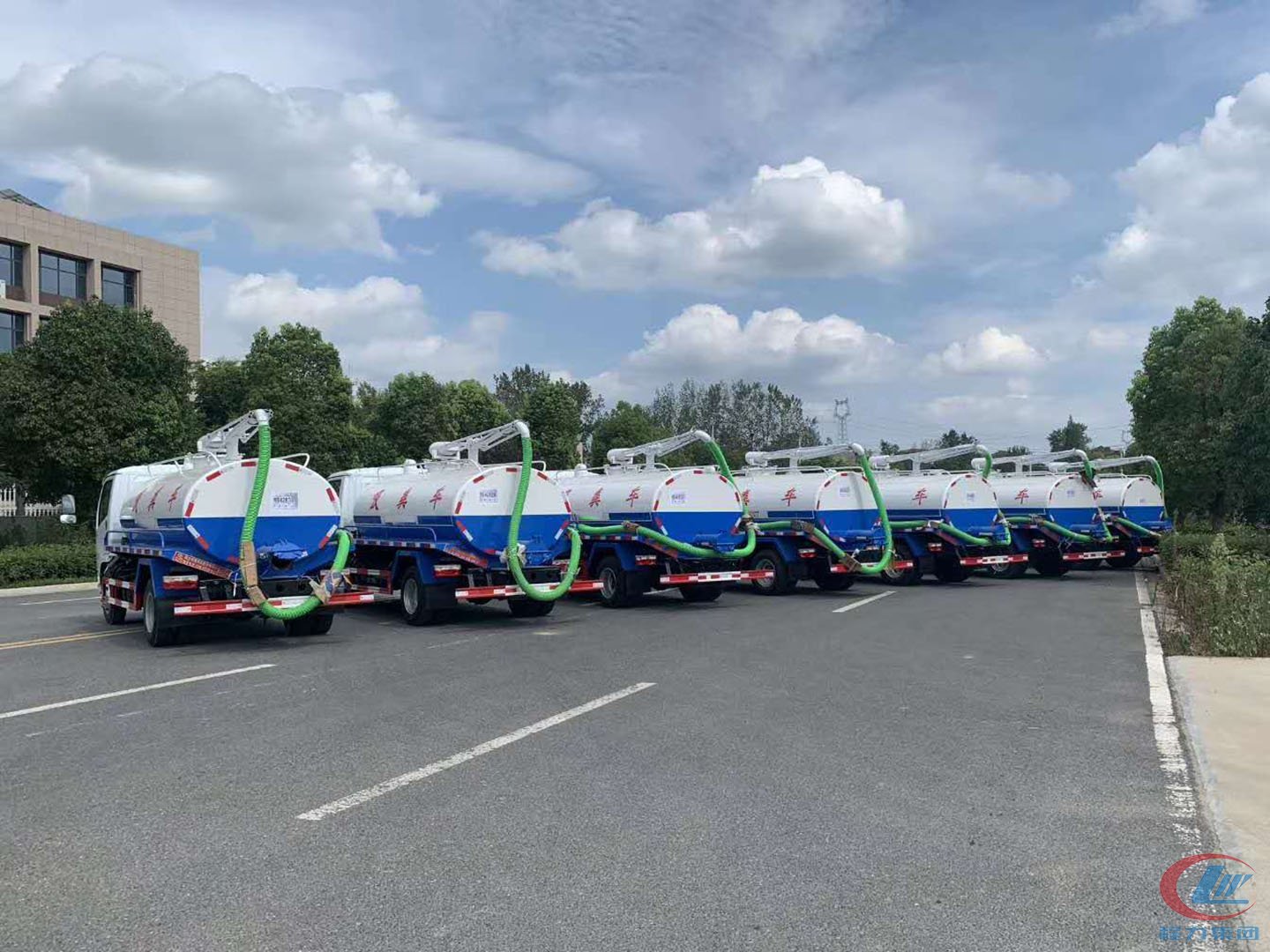 老牌国际利来[中国区]·利来国际老牌
国六东风多利卡吸粪车批量发往内蒙古