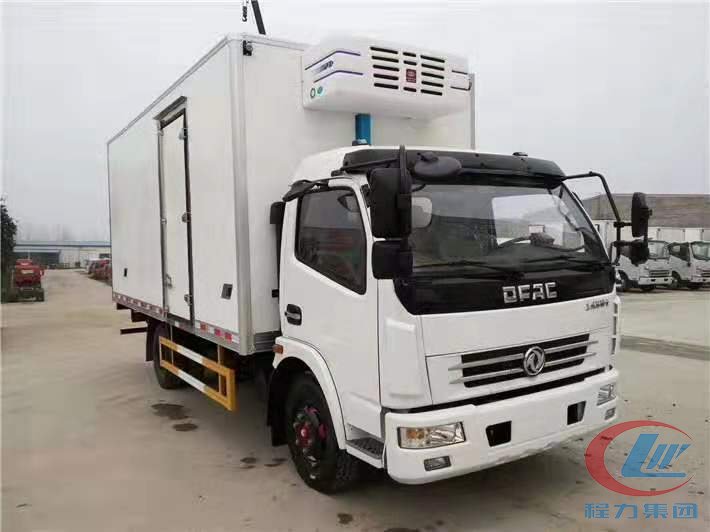 利来老牌国际官网东风多利卡D7冷藏车