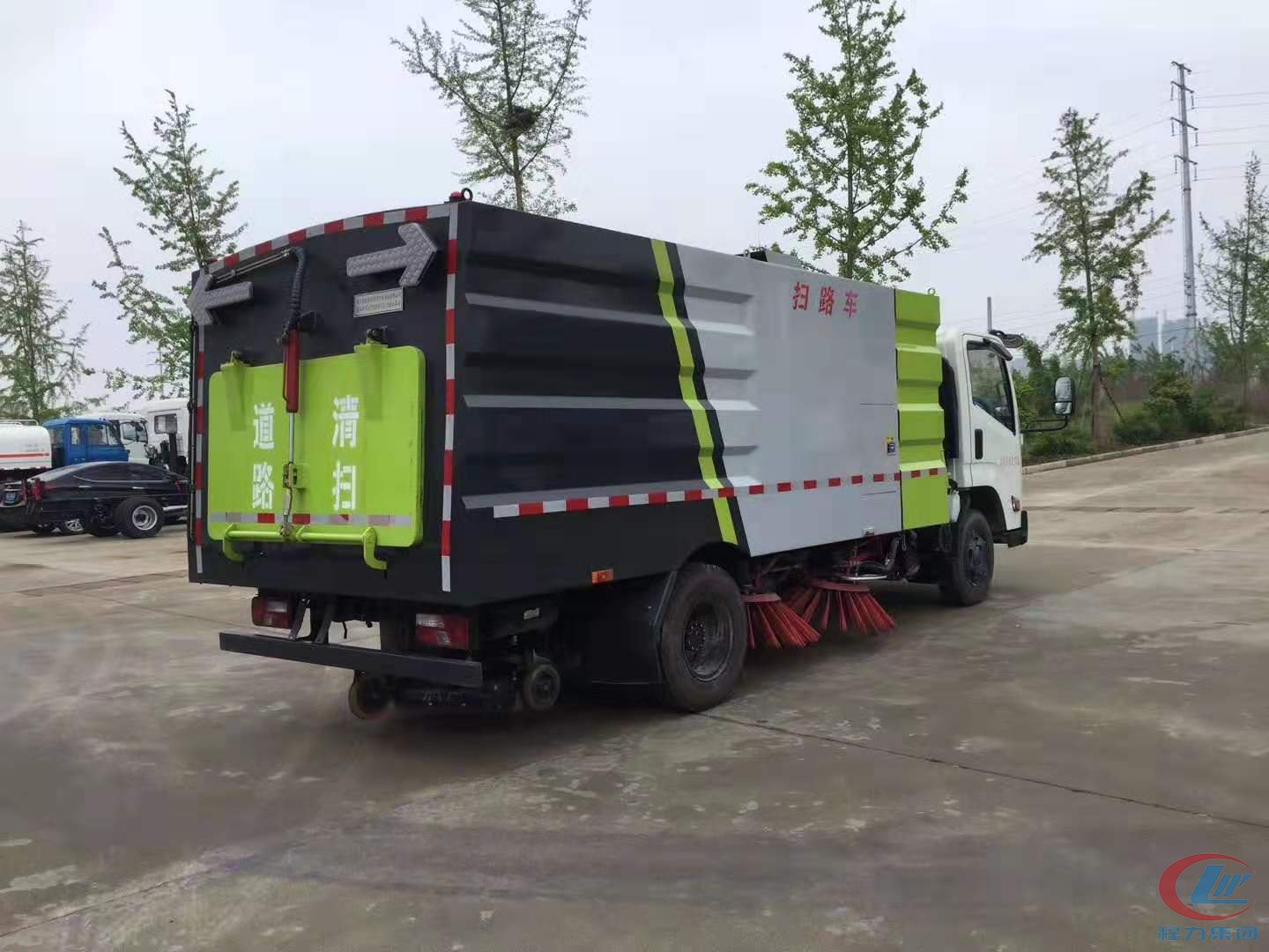 利来老牌国际官网江铃扫路车
