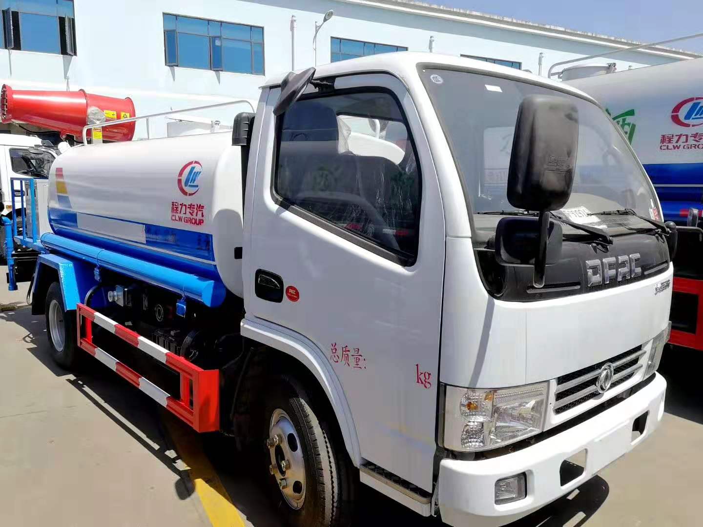 利来老牌国际官网威牌东风5方雾炮洒水车