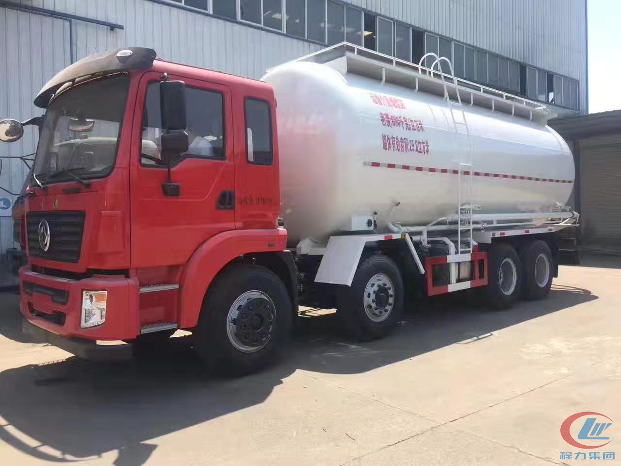 老牌国际利来[中国区]·利来国际老牌
东风40方粉粒物料运输车侧面图