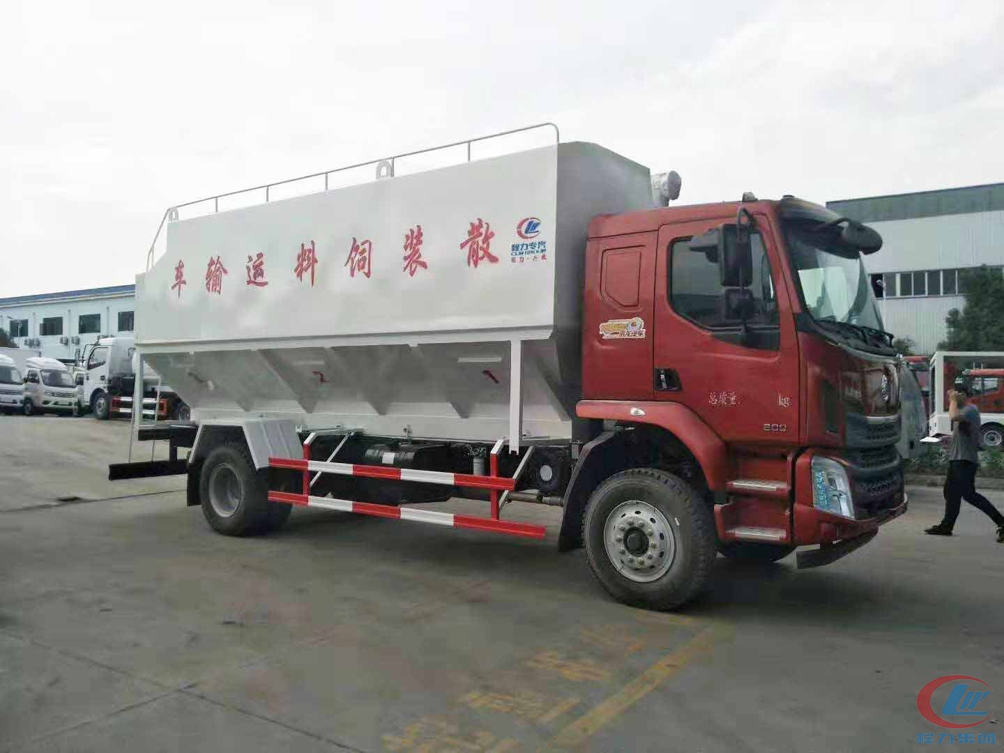 老牌国际利来[中国区]·利来国际老牌
柳汽乘龙散装饲料运输车侧面图