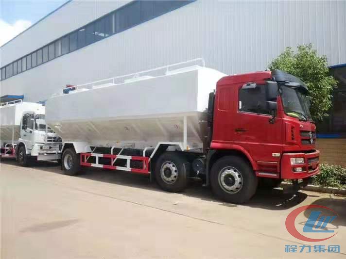 利来老牌国际官网陕汽轩德小三轴散装饲料车