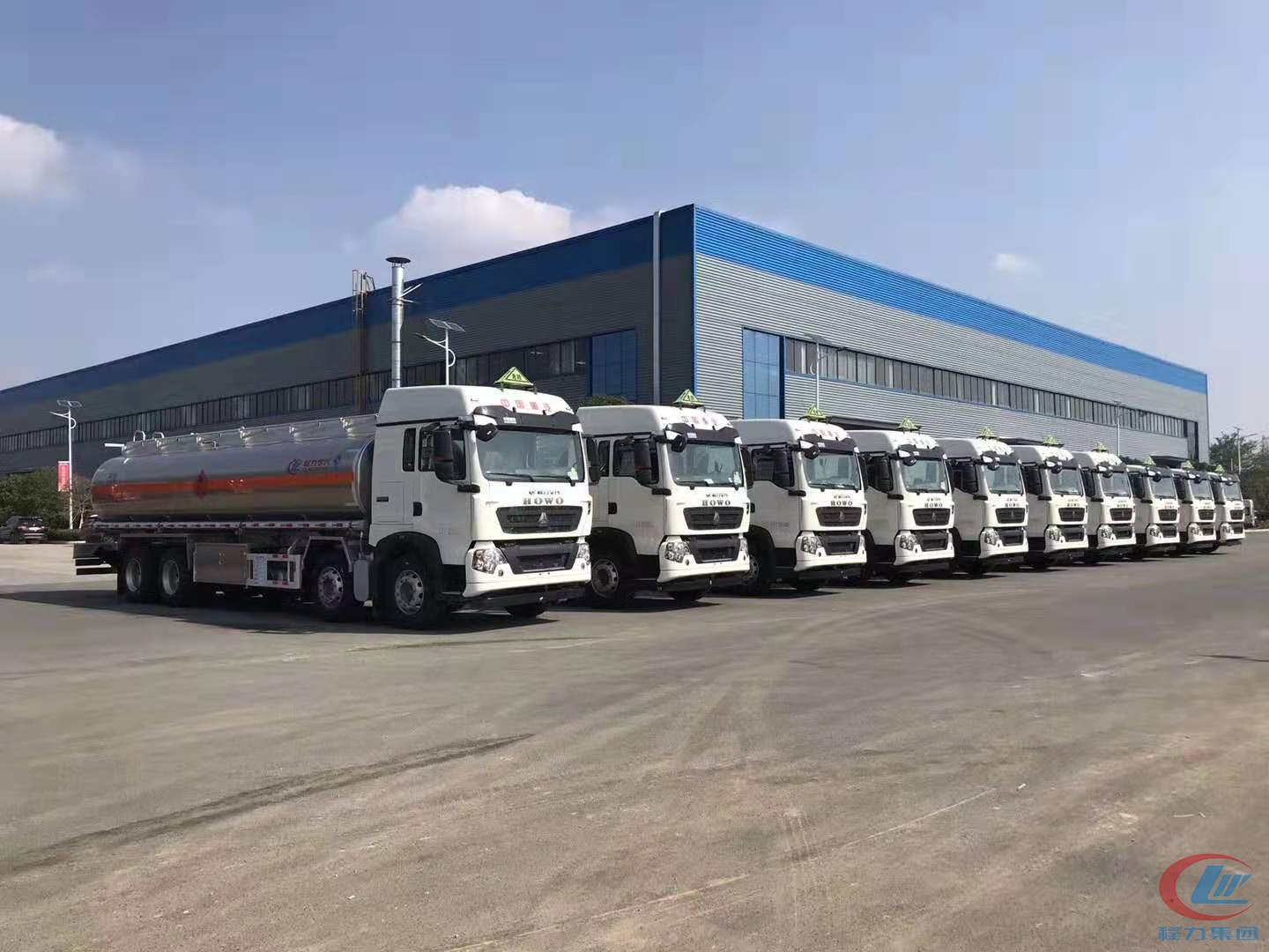 老牌国际利来[中国区]·利来国际老牌
油罐车批量订单发车