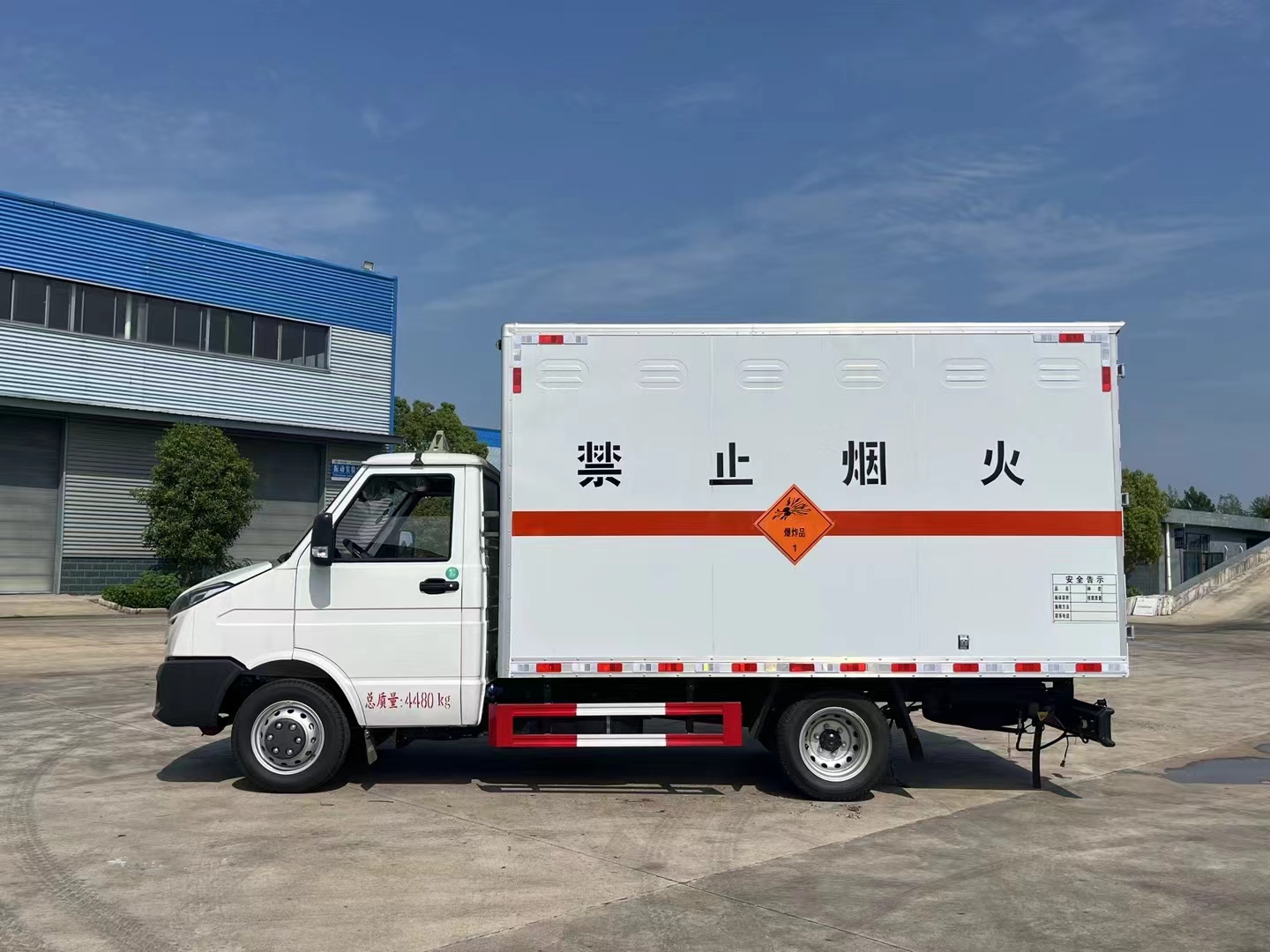 利来老牌国际官网专用车系列依维柯防爆车